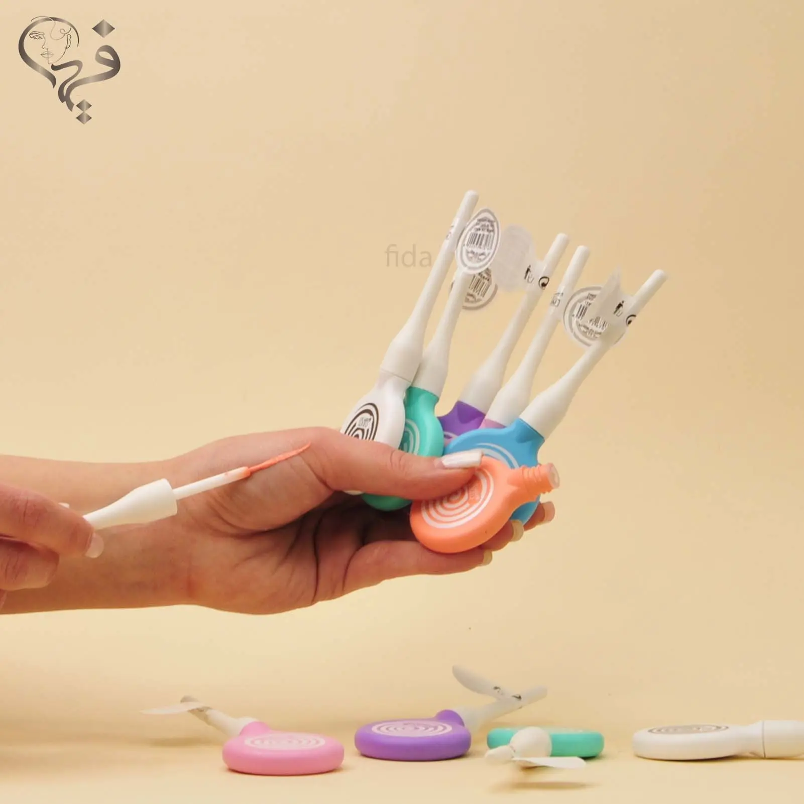 خط چشم رنگی آبنباتی یوشاز USHAZ