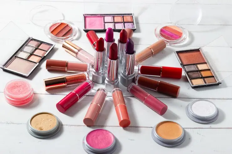 خرید لوازم آرایشی عمده و ارزان در تهران