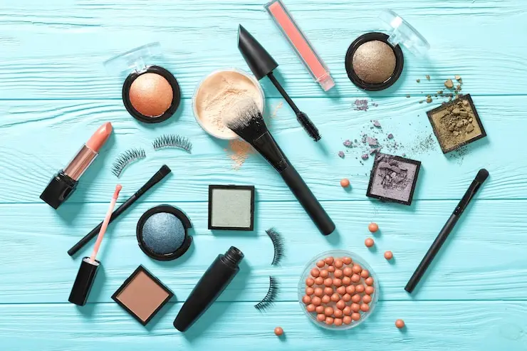 بهترین مرکز خرید لوازم آرایشی در تهران