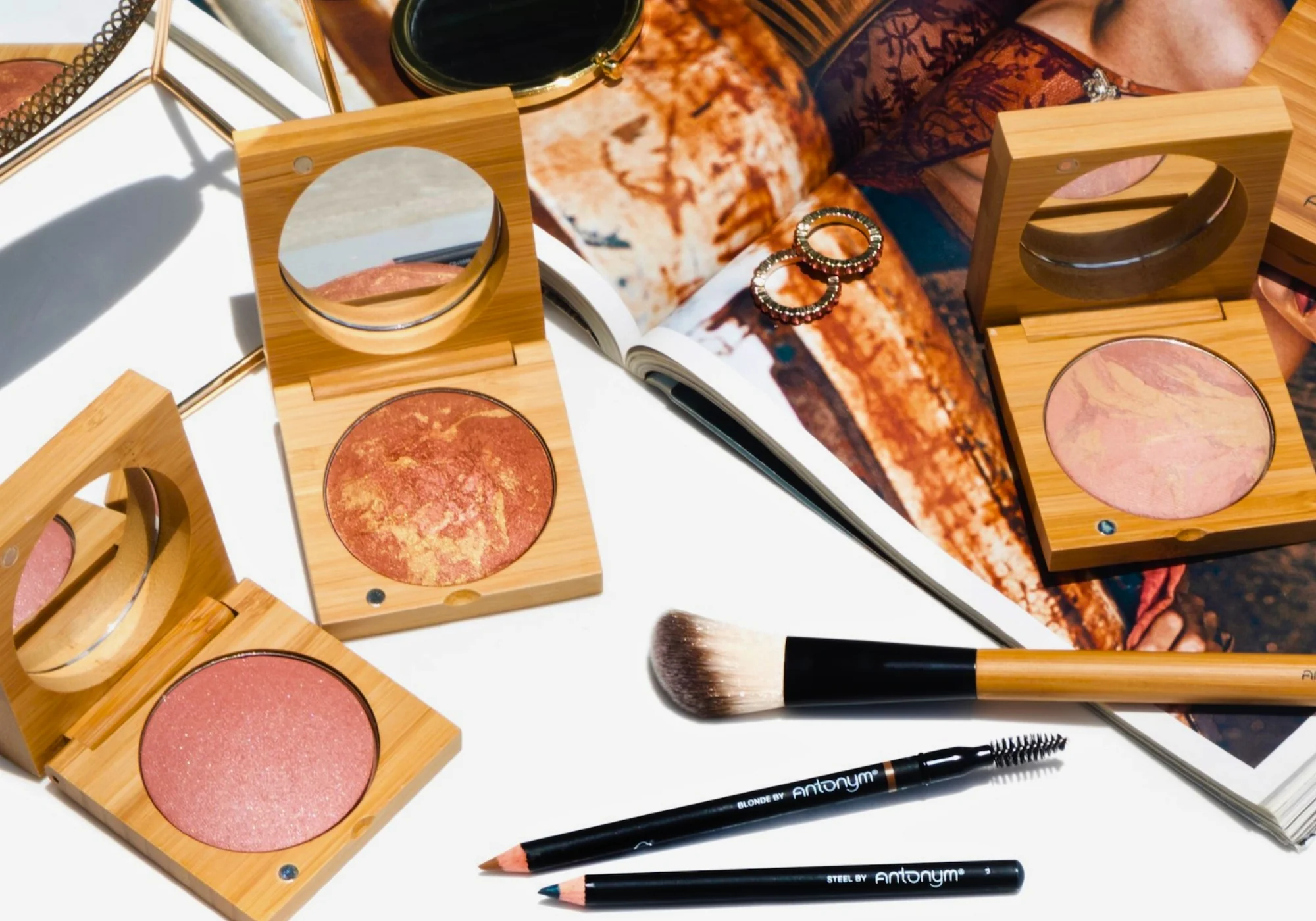 پیج لوازم آرایشی فانتزی