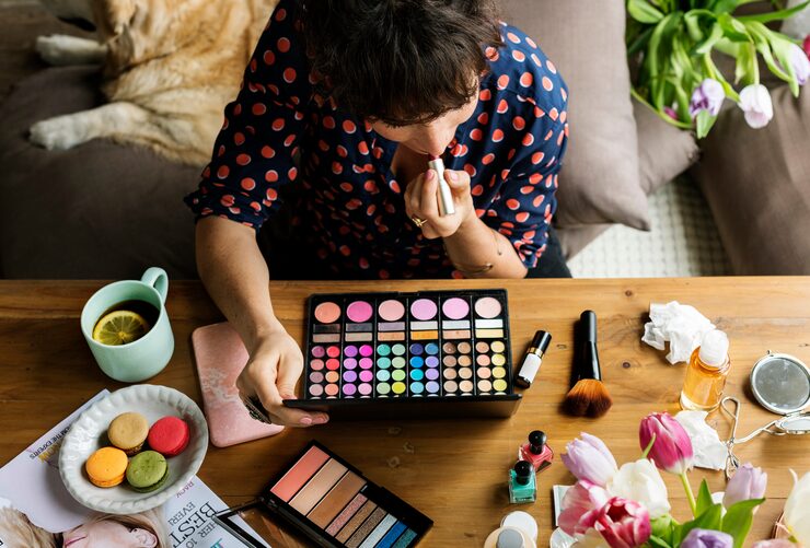 نکات طلایی برای خرید اینترنتی لوازم آرایشی