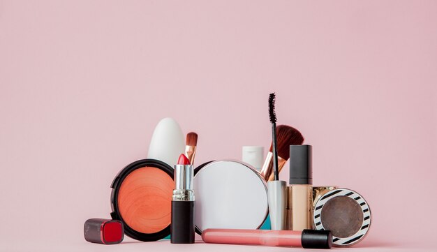 لیست لوازم آرایشی ضروری