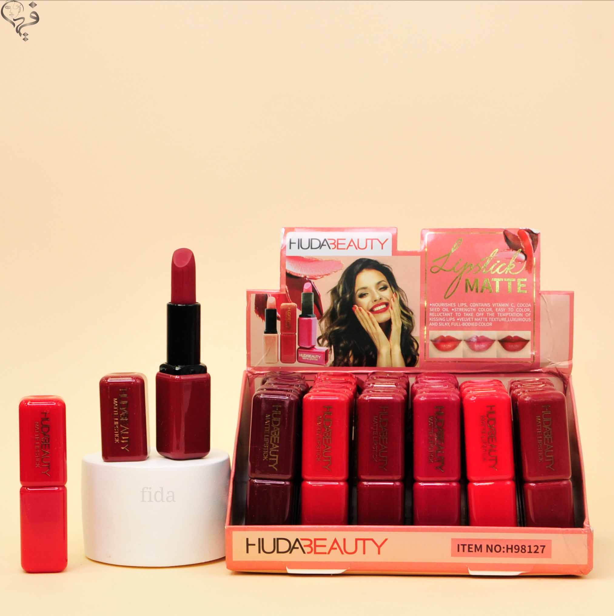 رژ لب جامد رنگ جیغ هدی بیوتی Huda beauty 