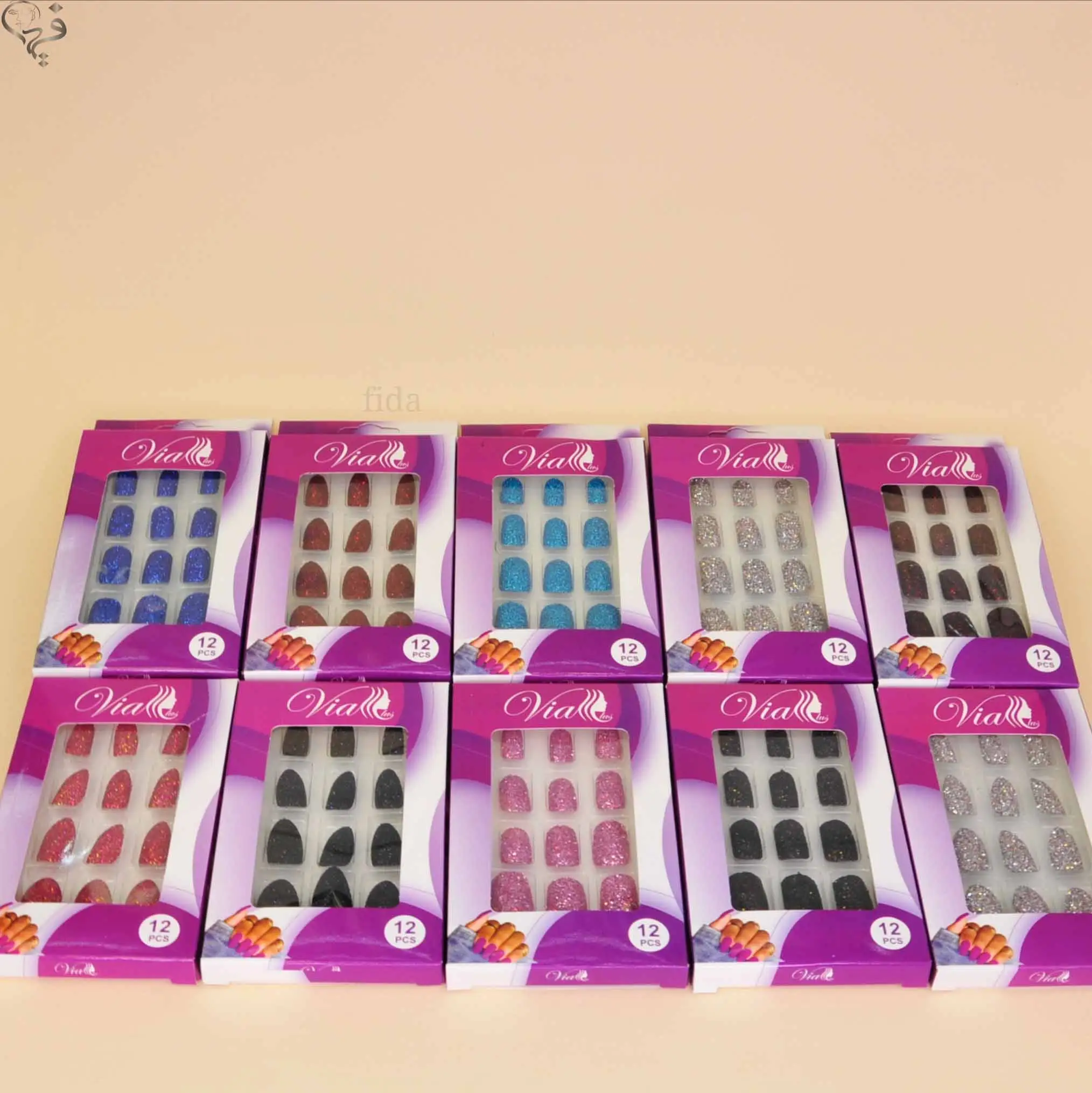 ناخن مصنوعی اکلیلی